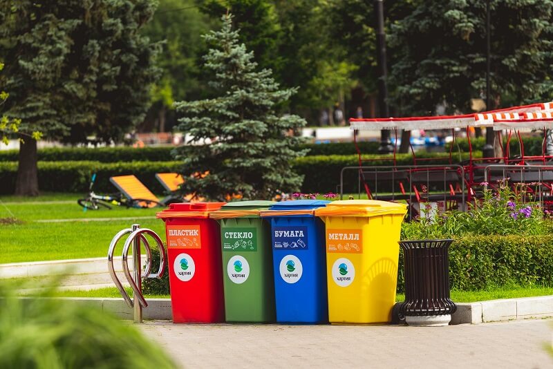 Recykling zniczy, czyli znicze do powtórnego użycia. Co warto wiedzieć?